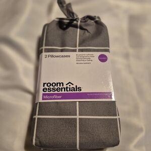 Room Essentials Charcoal Pillowcases